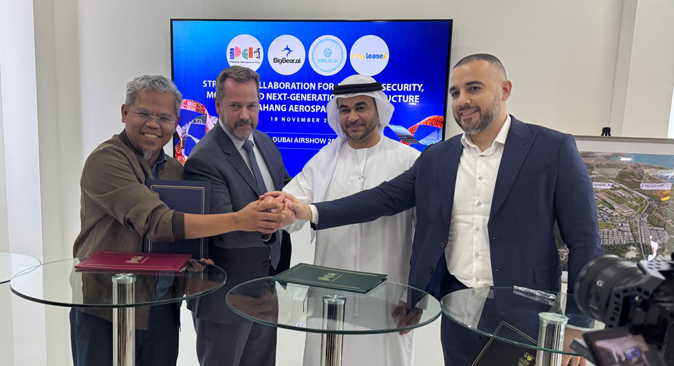 all hands together partnership in Pahang